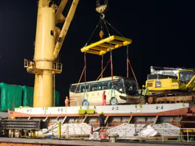 Çin Honglong Otobüs İhracatı:Suzhou Jinlong, Yutong ve Zhongtong otobüsleri toplu olarak Burkina Faso ve Orta Asya pazarlarına gönderiliyor.