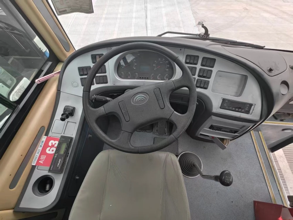Yutong 10m Used Diesel Bus Yutong 10m Used Diesel Bus
